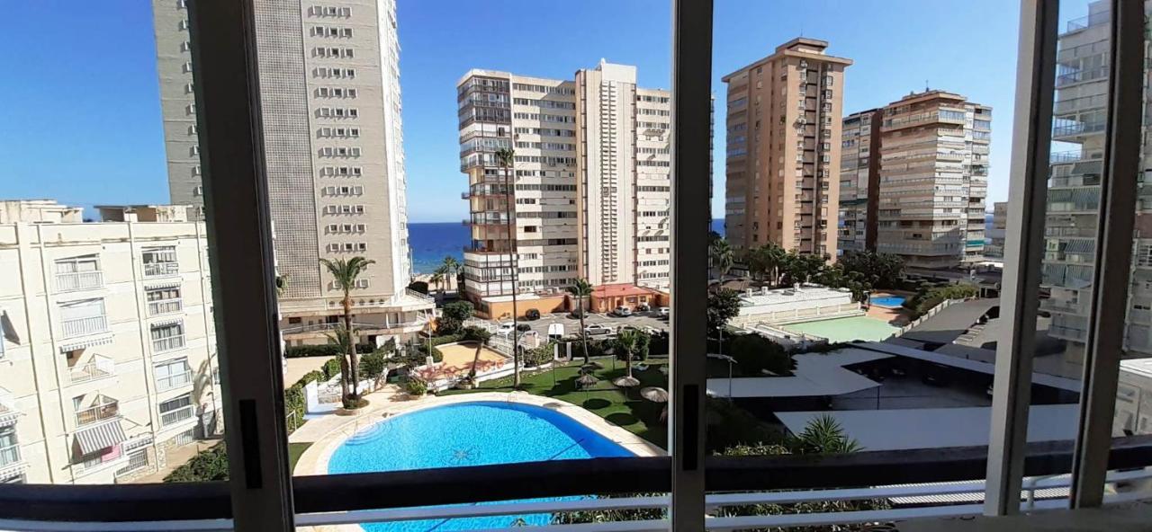 Mediterraneo, Muy Centrico, En Plaza Triangular, Soleado, Con Jardines Y Piscina Y La Playa Enfrente Andando, Con Parking Exterior Comunitario Appartamento *
